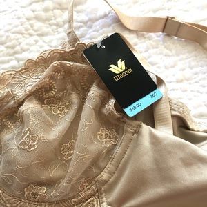 NWT Wacoal Renaissance underwire bra.